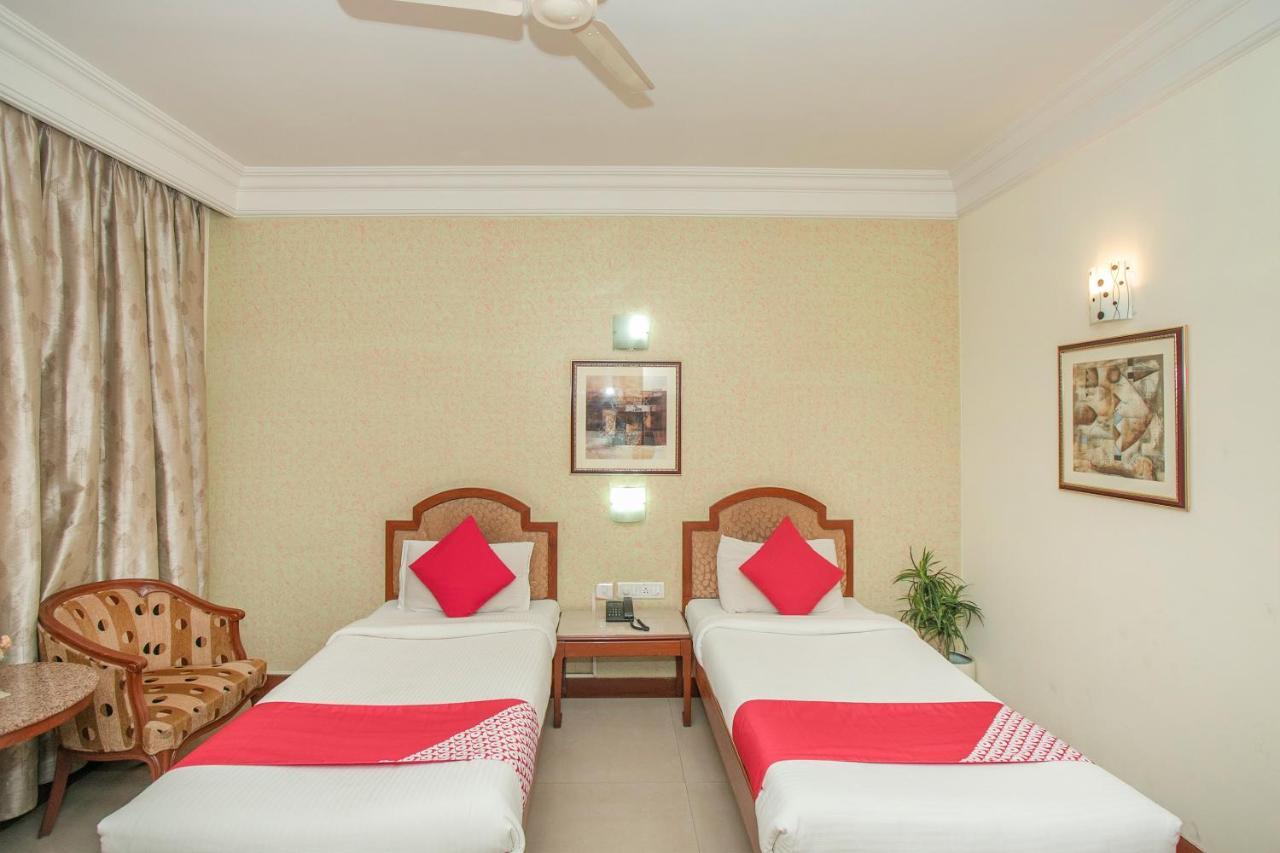 Oyo 579 Hotel Aab Bangalore Esterno foto