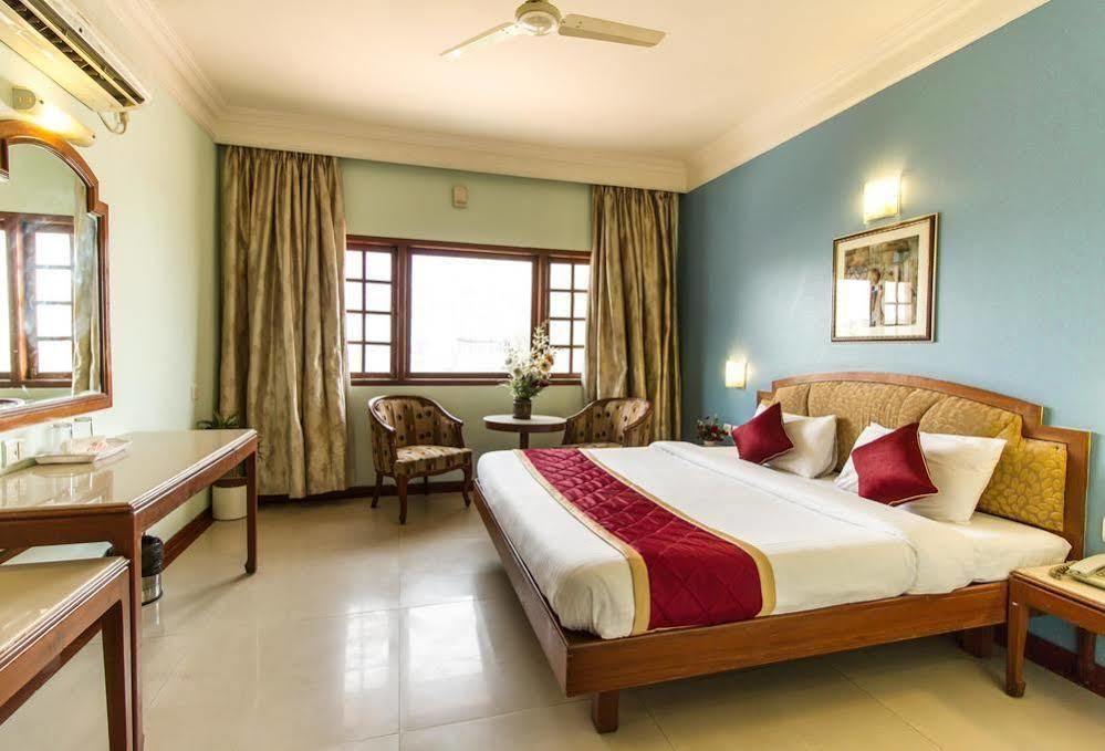 Oyo 579 Hotel Aab Bangalore Esterno foto
