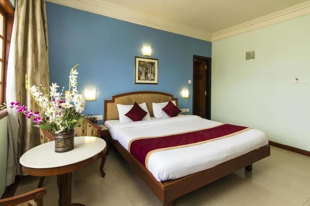 Oyo 579 Hotel Aab Bangalore Esterno foto